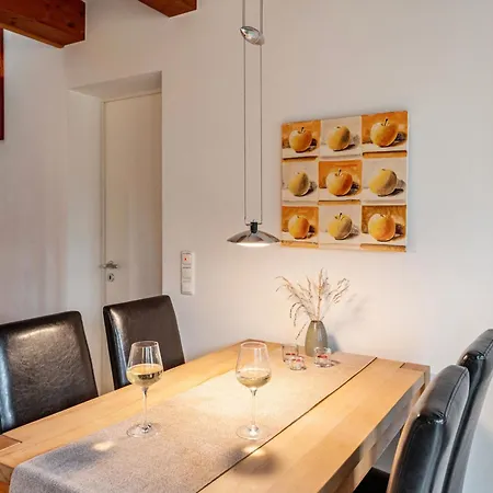 Mit Sauna Und Kamin 別荘