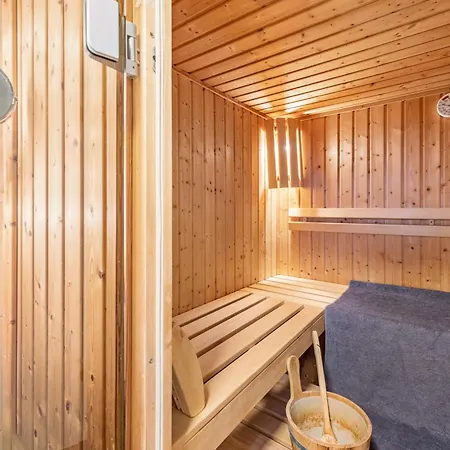 Mit Sauna Und Kamin